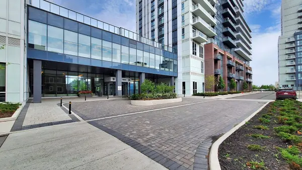 38 Honeycrisp CRES #1903, Vaughan, ON L4K 0M8