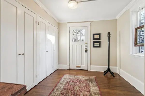 289 Spruce ST, Oakville, ON L6J 2G8