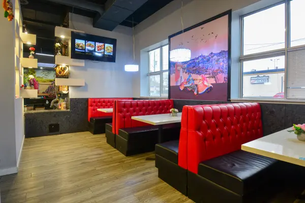 1682 Dundas ST, London East, ON N5W 3C7