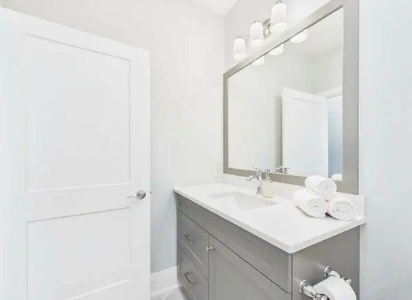 689 - B 25th AVE #B, Hanover, ON N4N 0B7