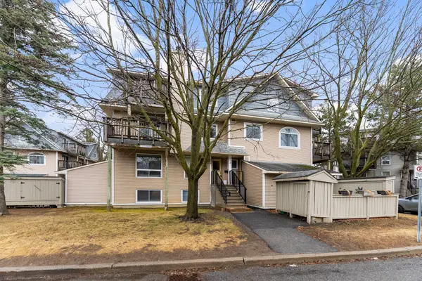 614 Tanguay CT, Kanata, ON K2L 3X3