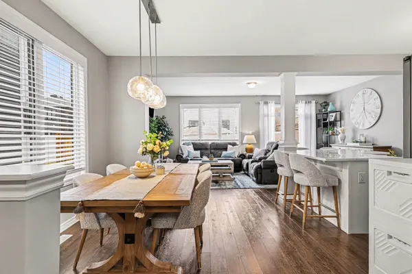 530 Cope DR, Kanata, ON K2V 0N8