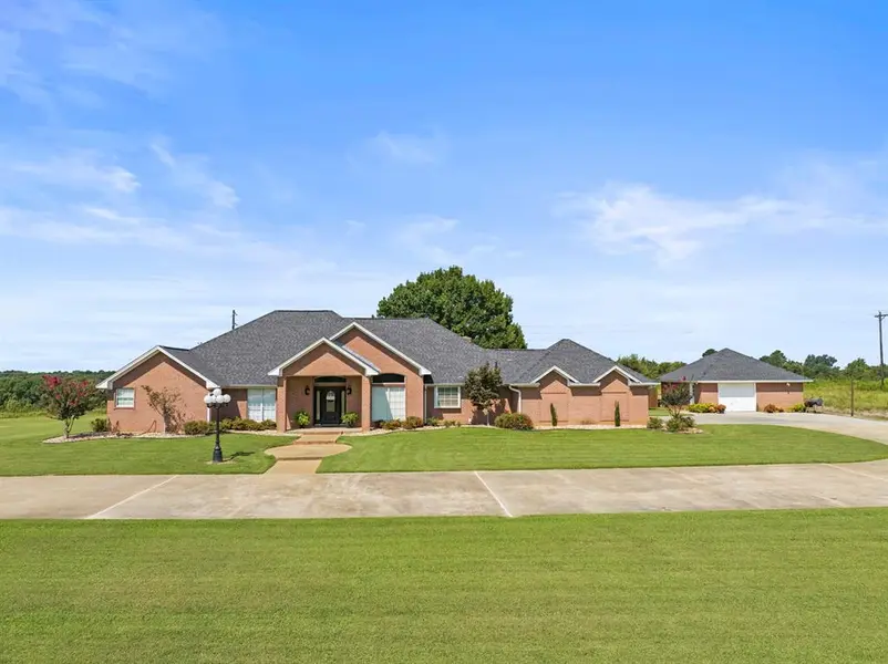 3673 County Road 4550, Mount Pleasant, TX 75455