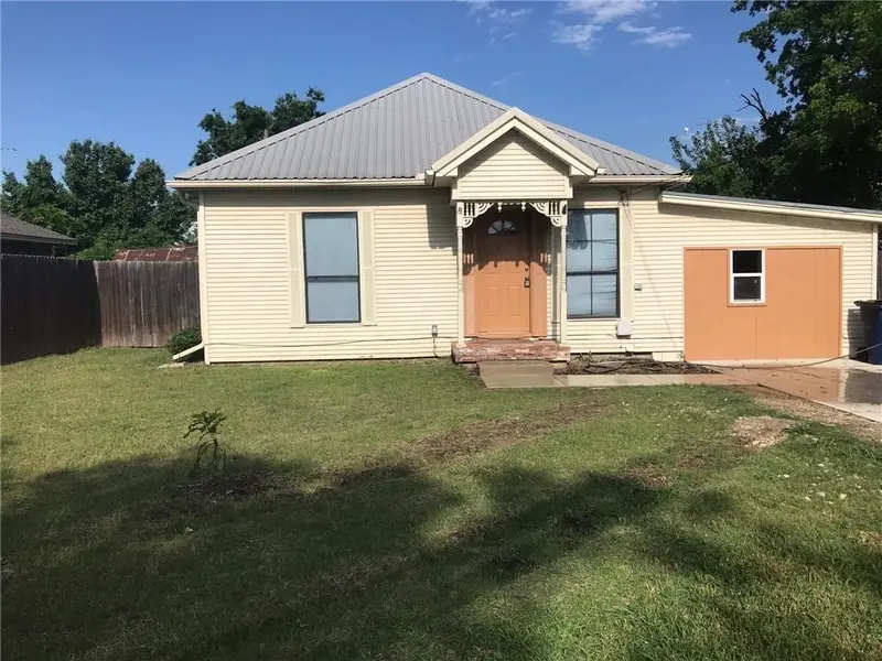 105 S 3rd Street, Sanger, TX 76266
