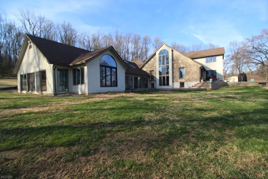 3 Hillbrook Lane, Holland Twp., NJ 08848