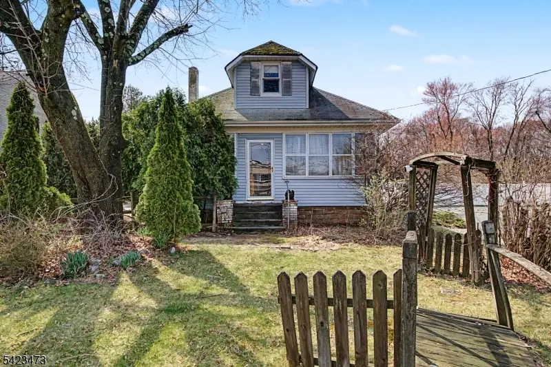 785 Macopin Rd, West Milford Twp., NJ 07480