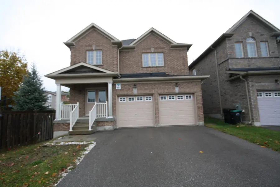 66 White CRES, Barrie, ON L4N 5Z9