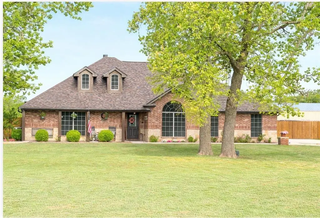 104 Smokey Branch, Weatherford, TX 76085