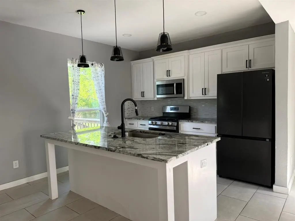 202 4th Street, Joshua, TX 76058