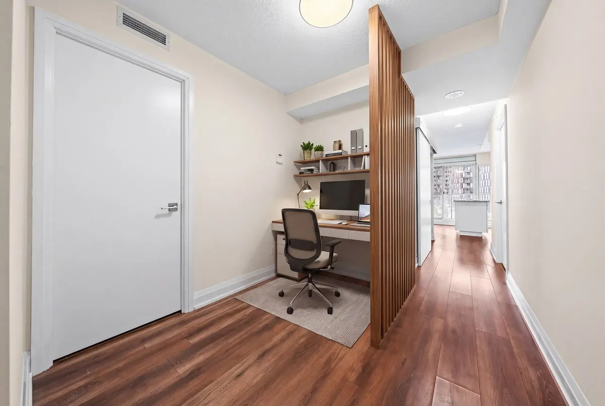 565 Wilson AVE #203W, Toronto C06, ON M3H 5Y6