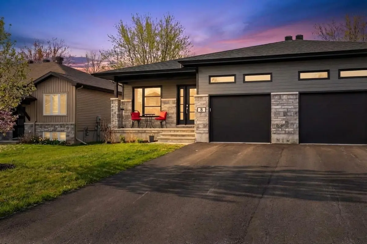 8 Brittany ST, North Stormont, ON K0A 1R0