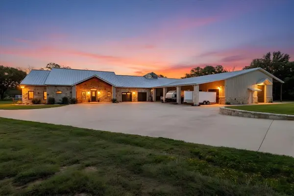 111 Daves Landing, East Tawakoni, TX 75472