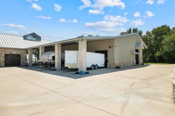 111 Daves Landing, East Tawakoni, TX 75472