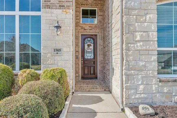 1505 Wolf Ridge Run, Gunter, TX 75058