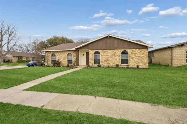 2001 Emory Oak Drive, Carrollton, TX 75007