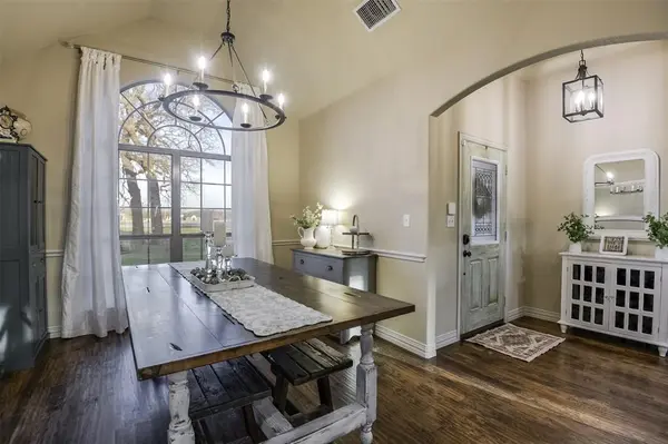 104 Smokey Branch, Weatherford, TX 76085