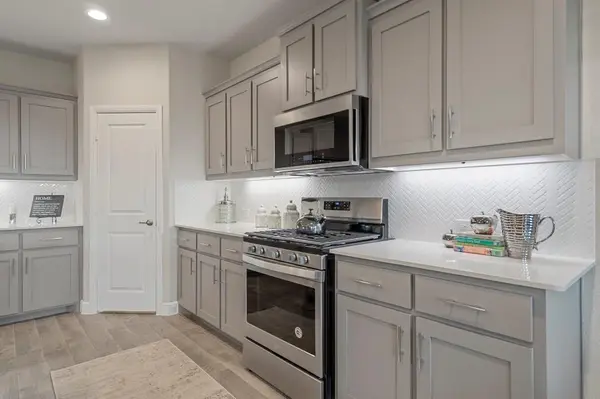 105 RINGTRAIL Drive, Rhome, TX 76078