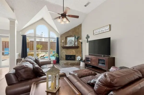 734 River Oak Way, Lake Dallas, TX 75065