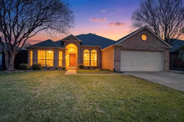 734 River Oak Way, Lake Dallas, TX 75065