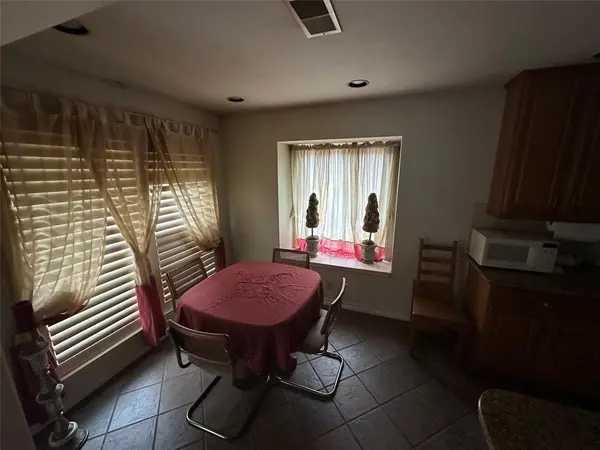 2517 Lawnview Drive, Carrollton, TX 75006