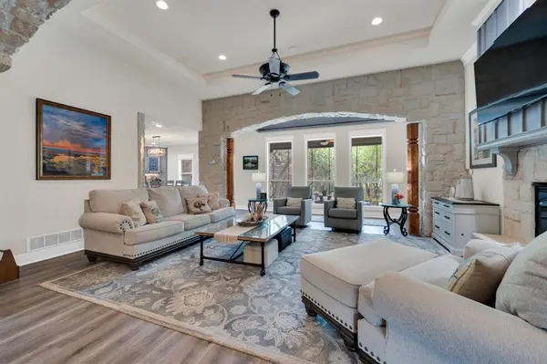 3690 Mockingbird Lane, Midlothian, TX 76065
