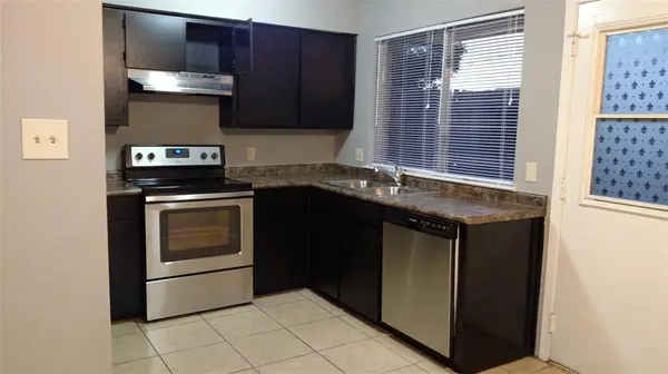 2017 Paisley Drive #D, Arlington, TX 76015