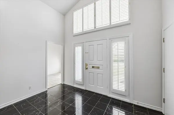 22 One Main Place, Benbrook, TX 76126