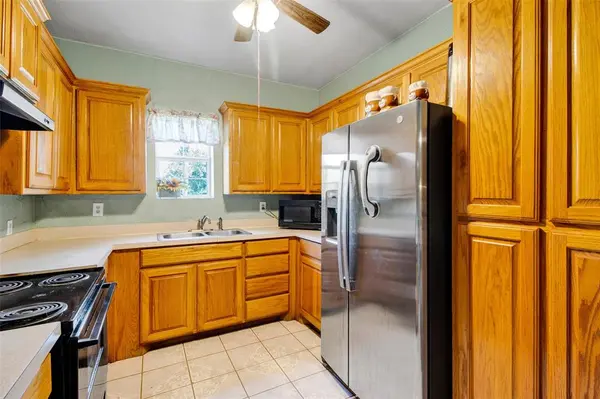 3083 Business Highway 377, Whitesboro, TX 76273