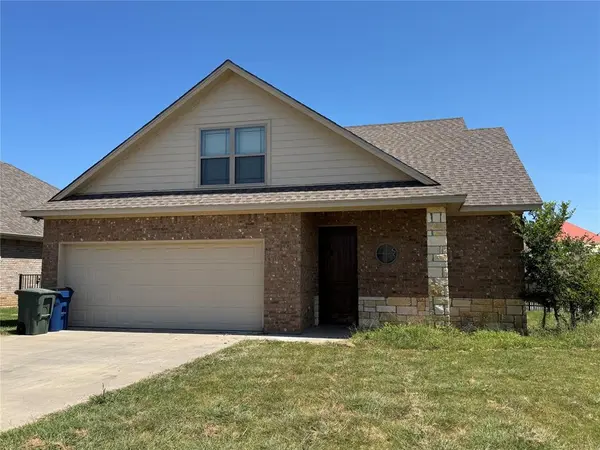 1443 Lauren Lane, Granbury, TX 76048