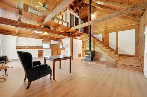 858 County Road 1006, Celeste, TX 75423