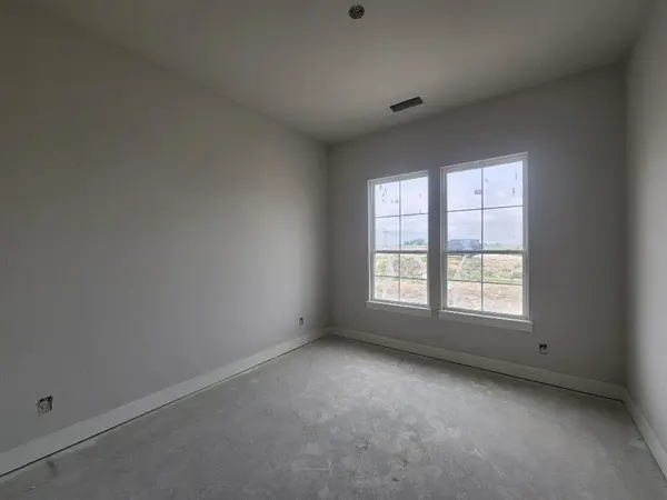 12421 Hornfels Drive, Krum, TX 76249