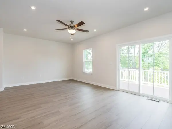 31 Force Dr, Mount Olive Twp., NJ 07828