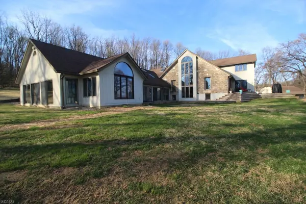 3 Hillbrook Lane, Holland Twp., NJ 08848