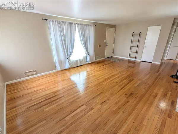 2119 Lark DR, Colorado Springs, CO 80909