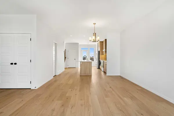 659 Chelsea Pier RUN, Chestermere, AB T1X 3H6