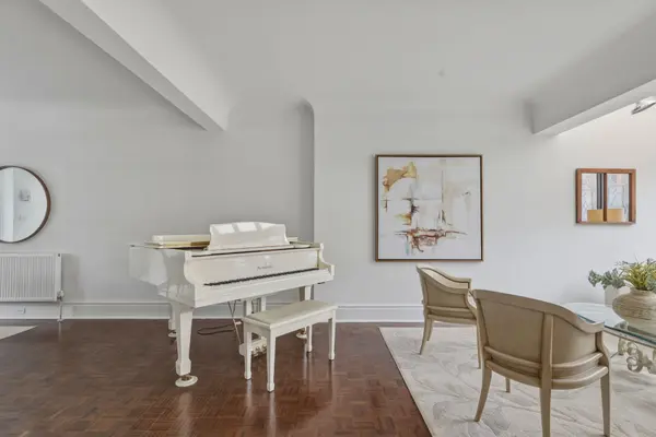 18 Tranby AVE, Toronto C02, ON M5R 1N5