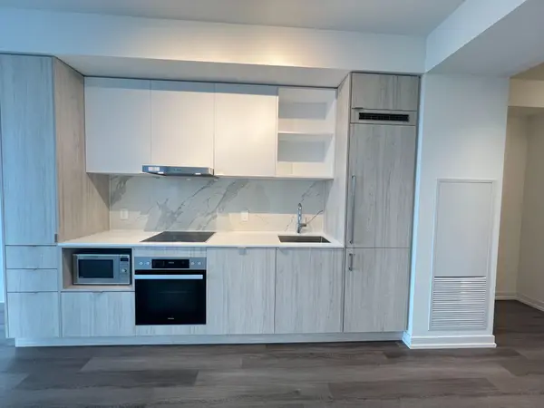 138 Downes ST #6212, Toronto C01, ON M5E 0E4