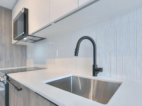 1635 Military TRL #608, Toronto E10, ON M1C 1B2