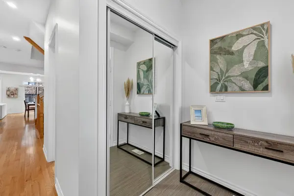 81 Alvin Pegg DR, East Gwillimbury, ON L9R 0R6