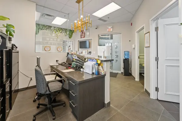 505 Highway 7 N/A E #A26 & A27, Markham, ON L3T 7T1