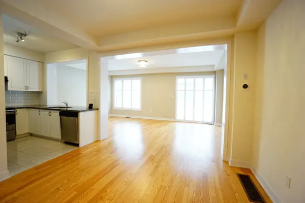 49 Badgerow WAY, Aurora, ON L4G 0Z5