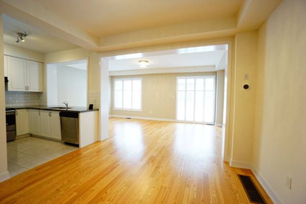 49 Badgerow WAY, Aurora, ON L4G 0Z5