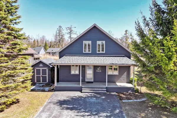 43 Madawaska TRL, Wasaga Beach, ON L9Z 1X7