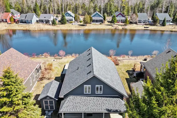 43 Madawaska TRL, Wasaga Beach, ON L9Z 1X7