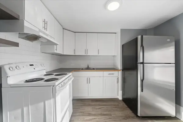 16 Albert ST N, Orillia, ON L3V 5K1