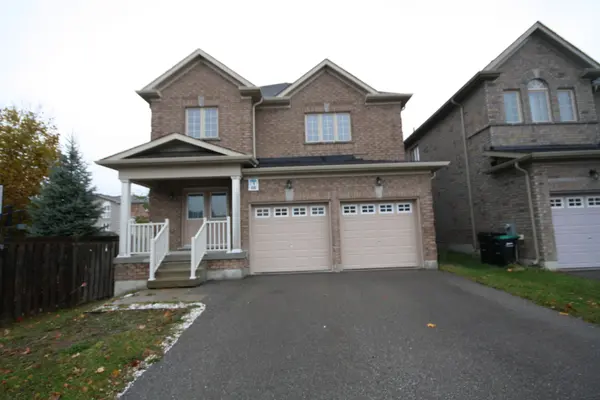 66 White CRES, Barrie, ON L4N 5Z9