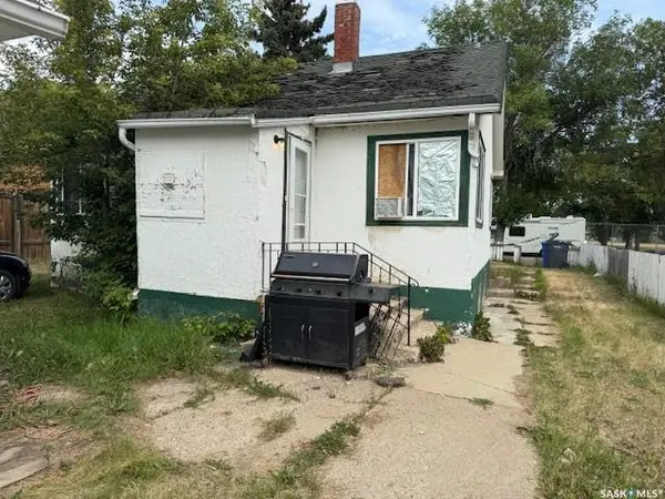 851 107th STREET, North Battleford, SK S9A 1Y6