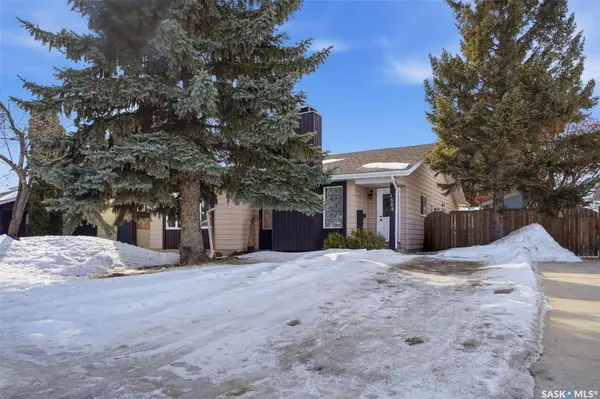 1608 Vickies AVENUE, Saskatoon, SK S7N 2P3