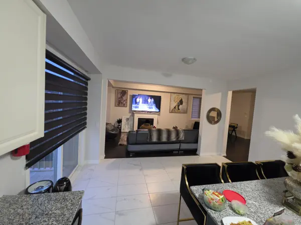 216 Provident WAY, Hamilton, ON L0R 1W0