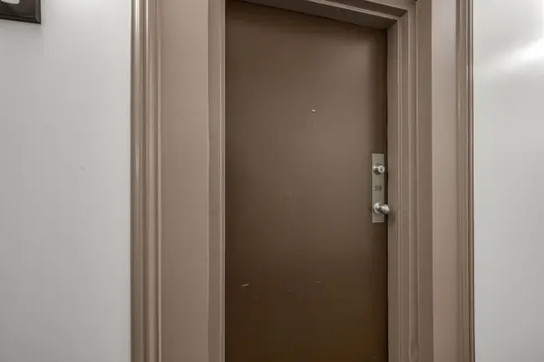 250 Brittany DR #318, Manor Park - Cardinal Glen And Area, ON K1K 4M1